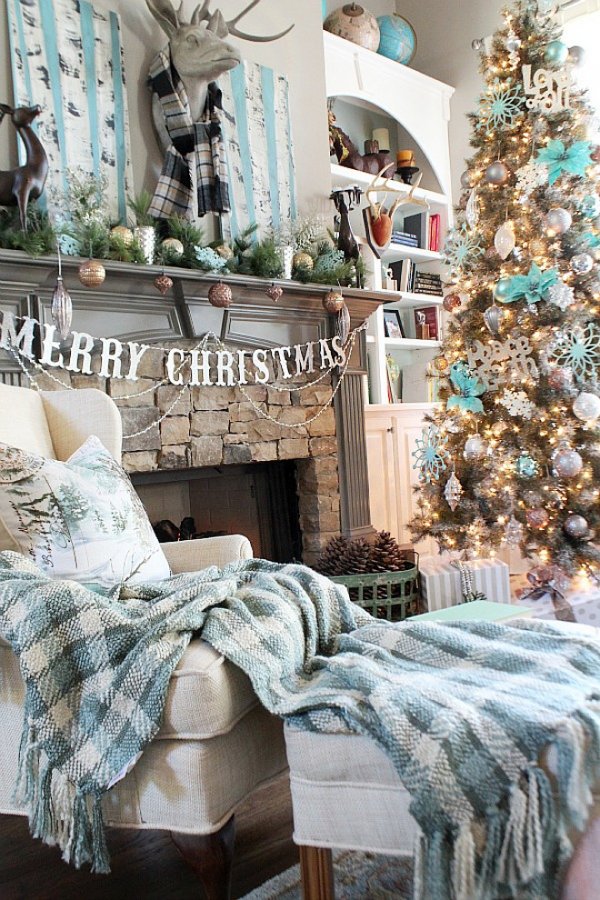 Turquoise Christmas living room.