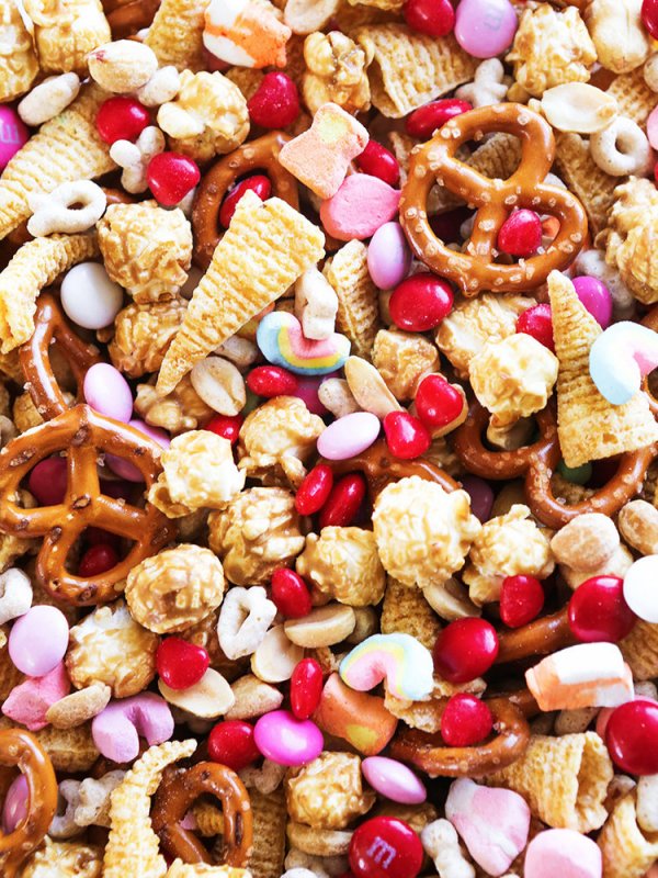 Snack mix for Valentine's day.