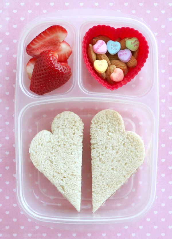Valentine lunch box for kids.
