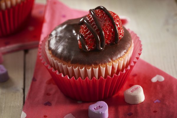 Chocolate and strawberry flavored Valentines Day Cupcakes.