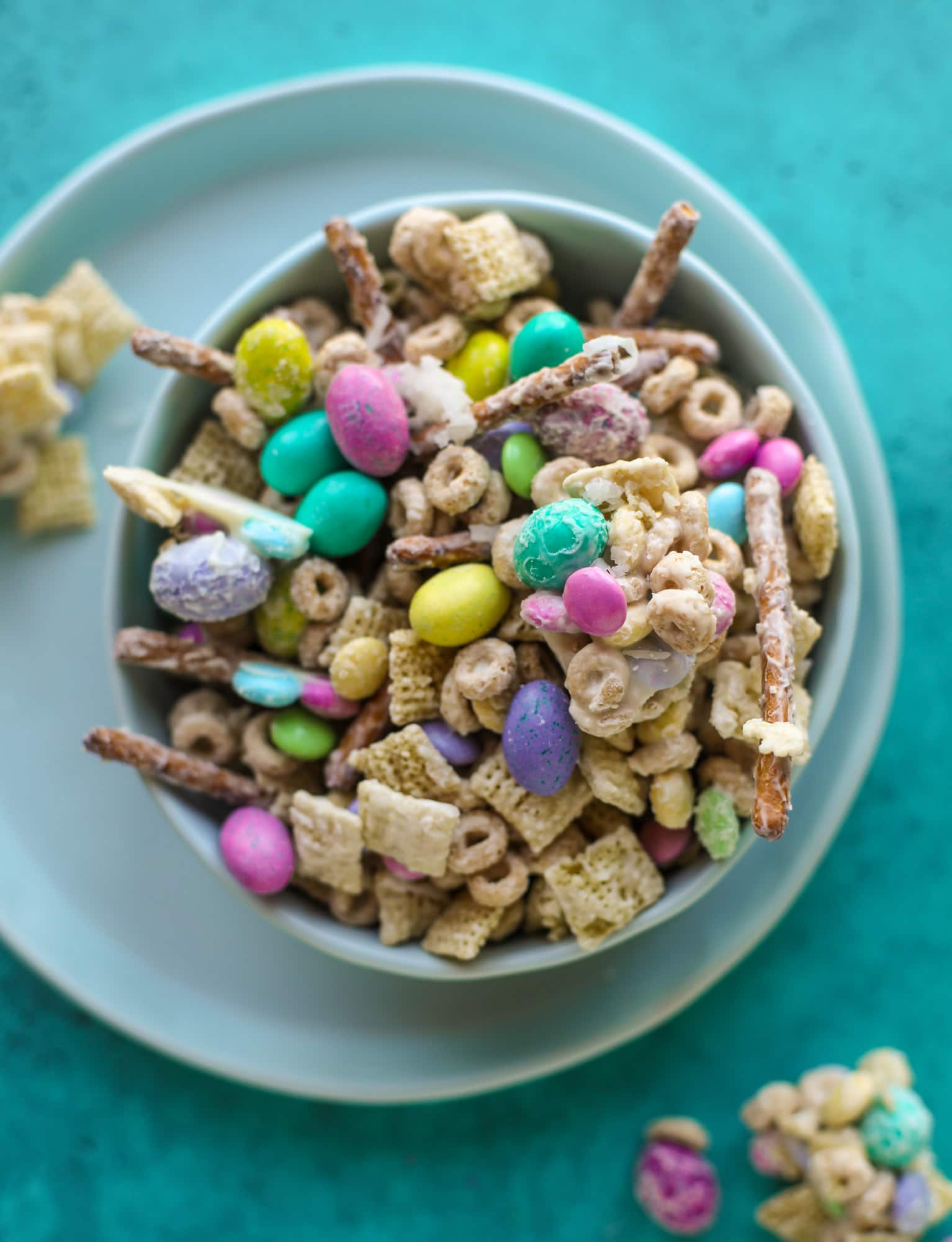 Easter snack mix.