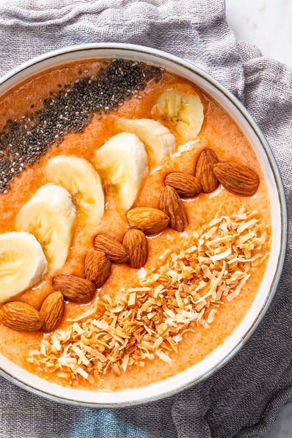 Frozen Olaf Carrot Smoothie Bowl.