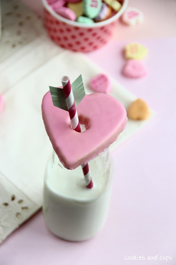 Glass topper Valentines day cookies.