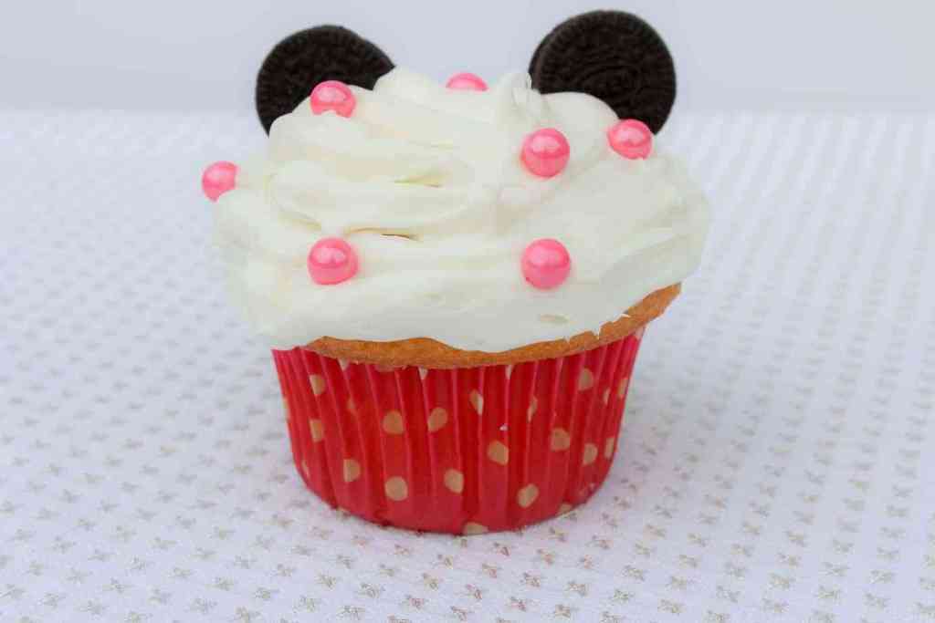Minnie be my Valentine cupcake.