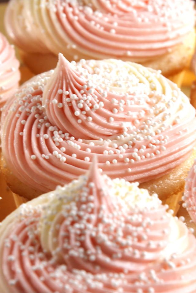 Moscato cupcakes.