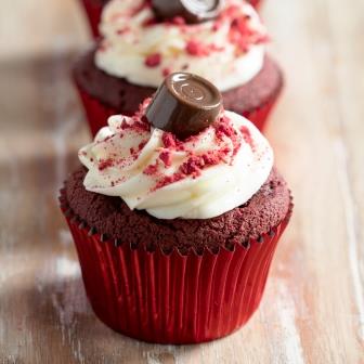 Red velevt cupcakes.