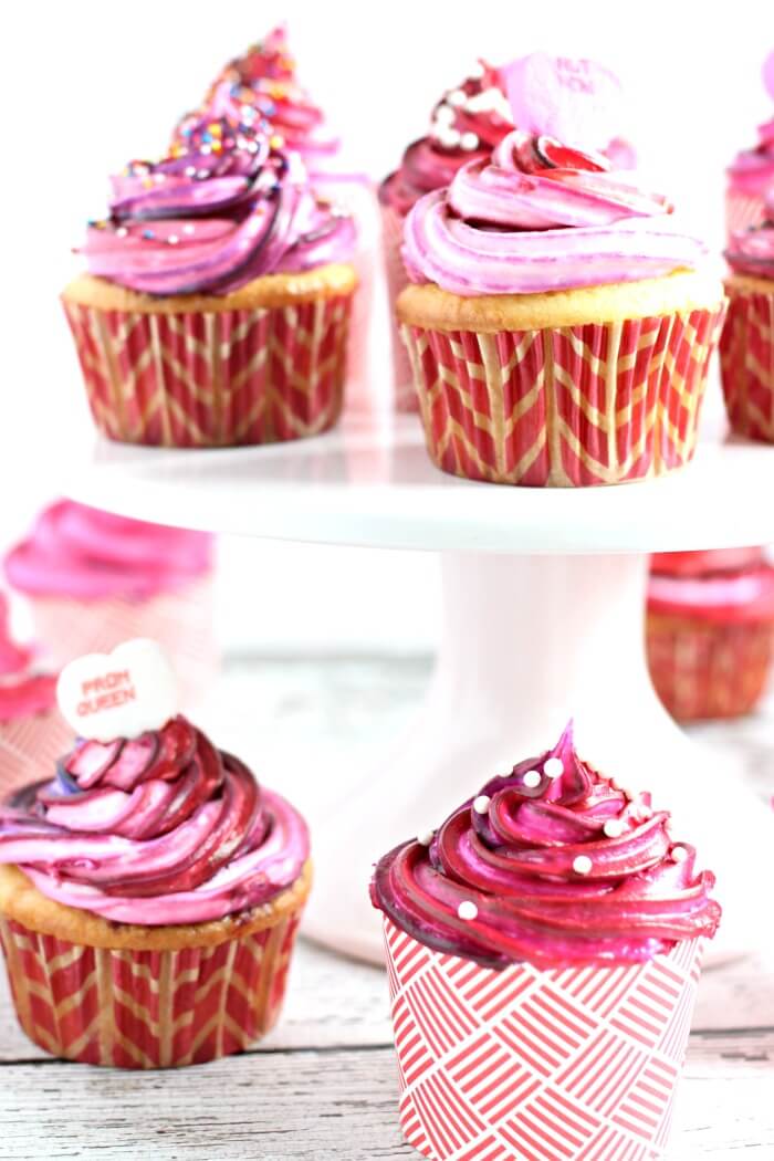 Simple and delicious Valentines day cupcakes.
