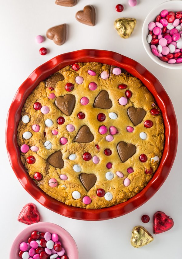 Valentines day cookie pie.