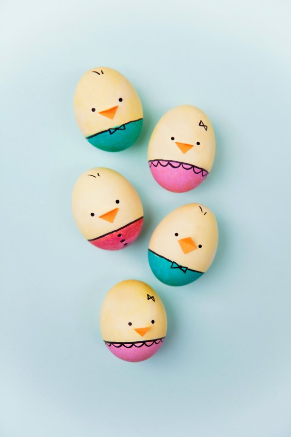 Amazing baby chick Easter eggs.