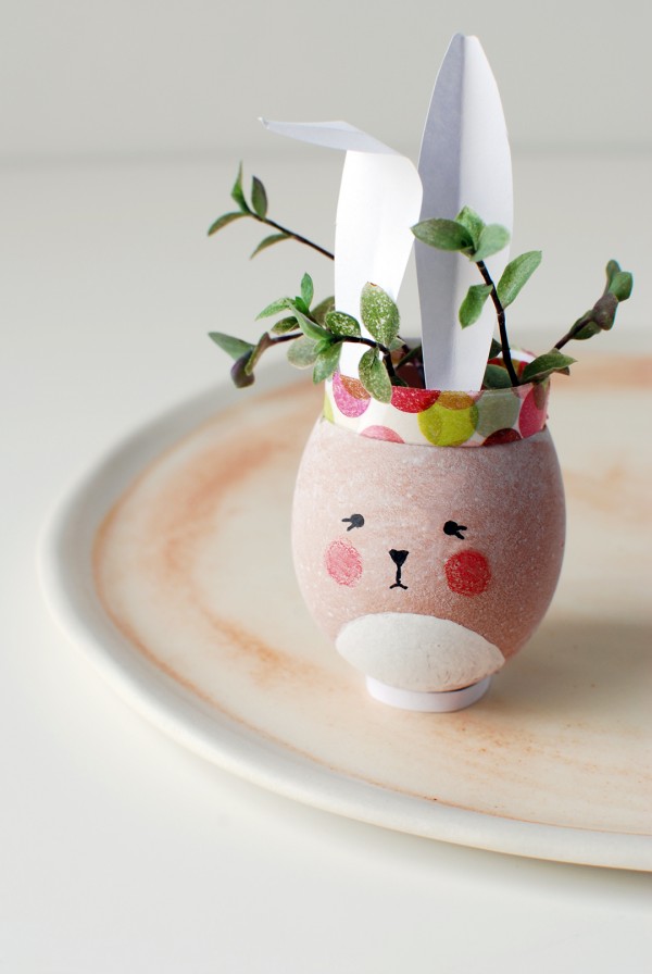 Easter bunny mini vase of egg.