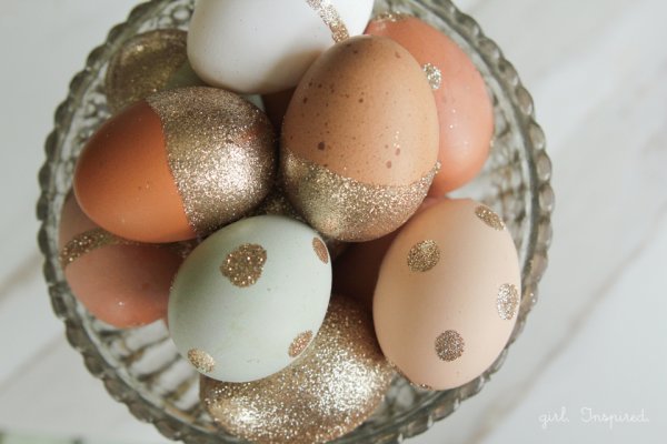 Gorgeous glittered Easter eggs.