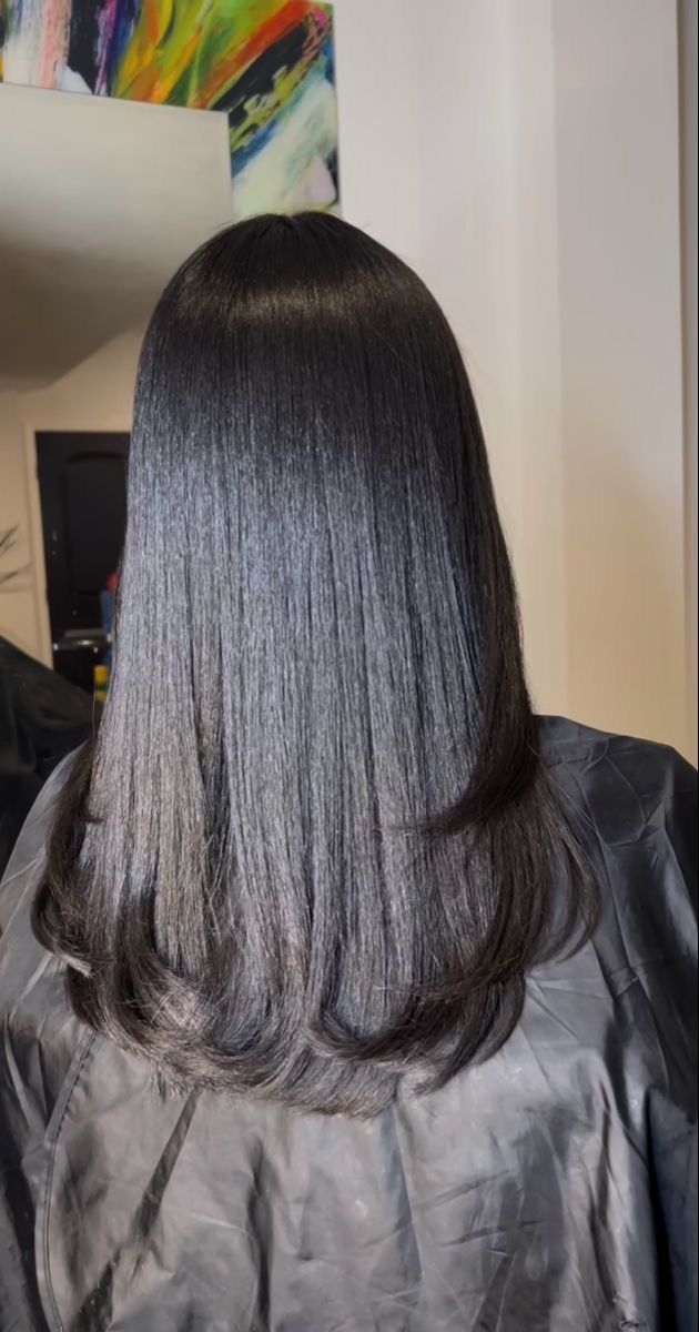Flowing Style For Straight Silky Hair With Front Layers
